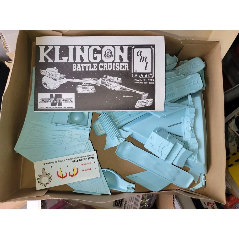 Vintage AMT Star Trek Klingon Battle Cruiser Model Kit Open Box Unbuilt